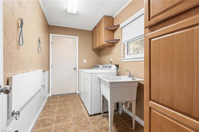 4712 Thresher CT, Virginia Beach, VA 23464