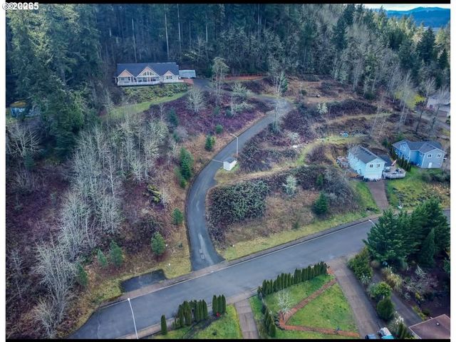 1 Queens Ave, Creswell, OR 97426