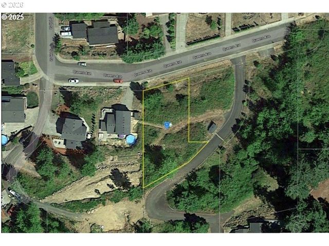 1 Queens Ave, Creswell, OR 97426