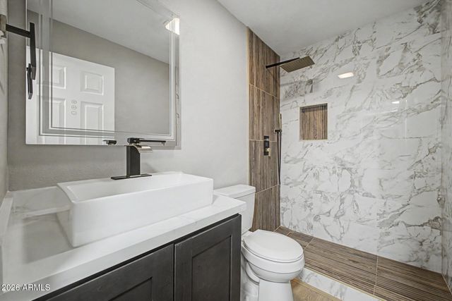 8716 E MITCHELL Drive, Scottsdale, AZ 85251