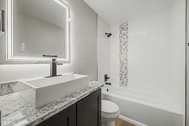 8716 E MITCHELL Drive, Scottsdale, AZ 85251