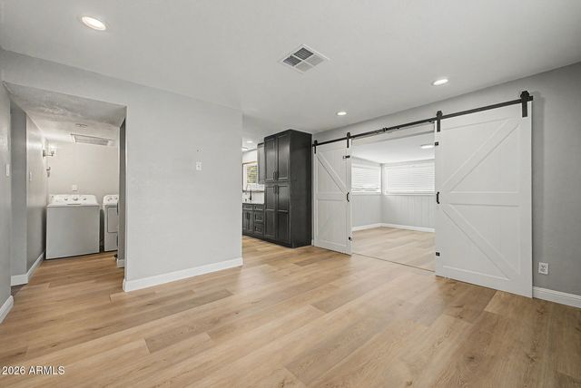 8716 E MITCHELL Drive, Scottsdale, AZ 85251