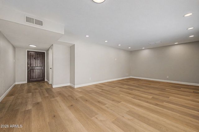 8716 E MITCHELL Drive, Scottsdale, AZ 85251