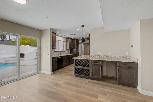 8716 E MITCHELL Drive, Scottsdale, AZ 85251