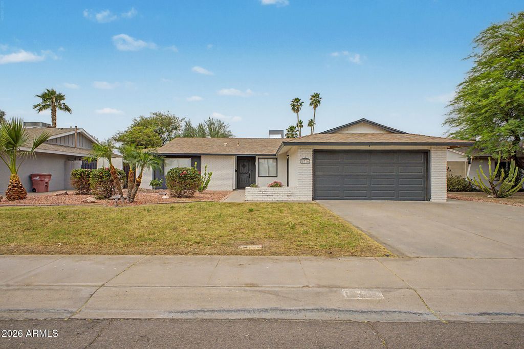 8716 E MITCHELL Drive, Scottsdale, AZ 85251 — photo 3