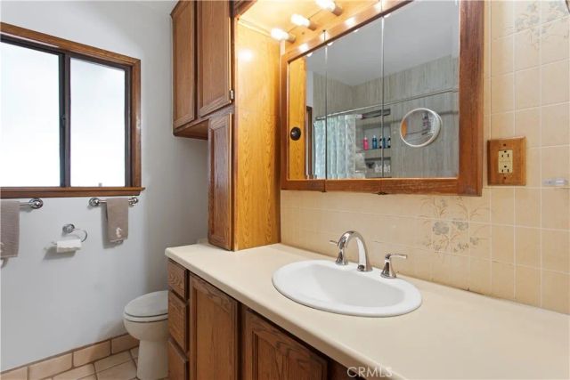 11203 Ringwood Avenue, Santa Fe Springs, CA 90670