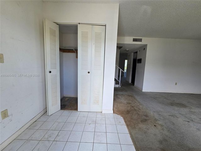 17120 SW 94th Ave 404, Palmetto Bay, FL 33157