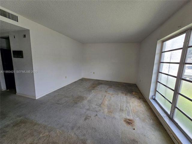 17120 SW 94th Ave 404, Palmetto Bay, FL 33157