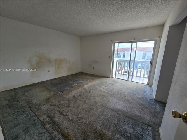 17120 SW 94th Ave 404, Palmetto Bay, FL 33157