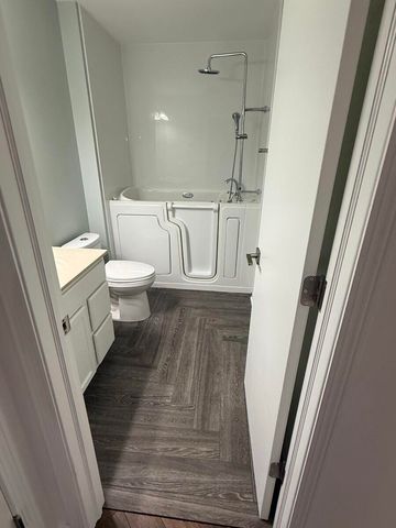 6418 Grosbeak Court, Hobart, IN 46342