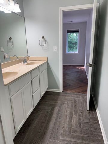 6418 Grosbeak Court, Hobart, IN 46342