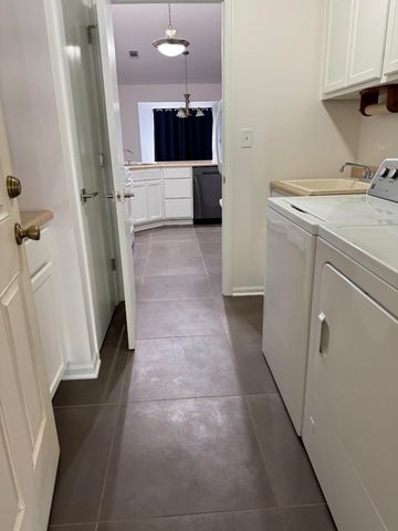 6418 Grosbeak Court, Hobart, IN 46342