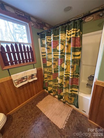 128 Hillcrest Road, Newland, NC 28657