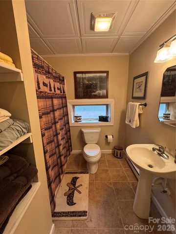 128 Hillcrest Road, Newland, NC 28657