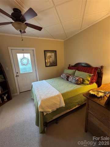 128 Hillcrest Road, Newland, NC 28657