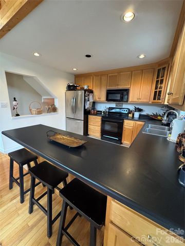 128 Hillcrest Road, Newland, NC 28657