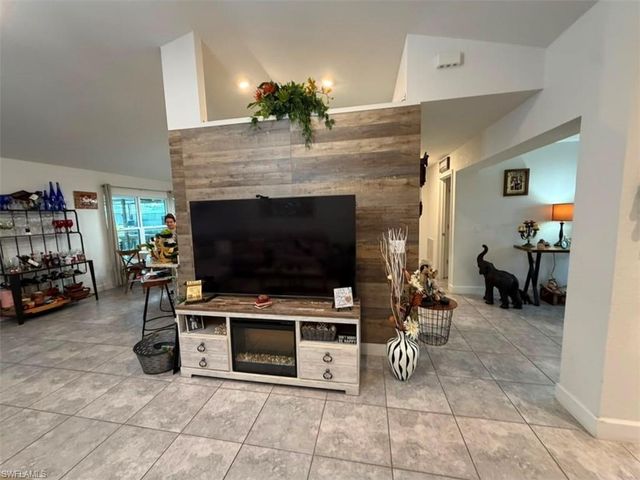 919 NE 36th TER, Cape Coral, FL 33909