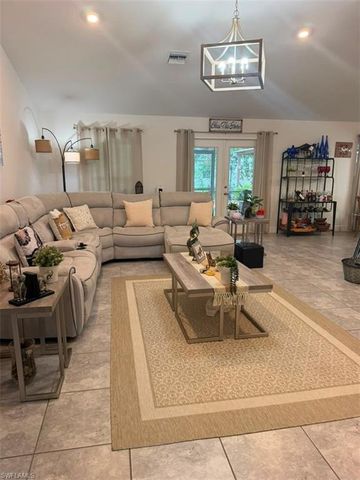 919 NE 36th TER, Cape Coral, FL 33909