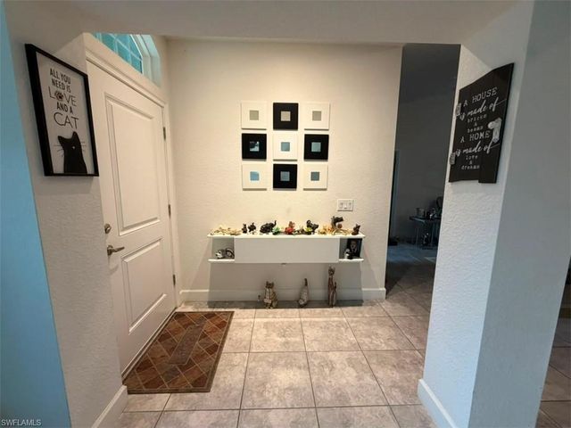 919 NE 36th TER, Cape Coral, FL 33909