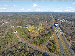 16 Carleton Dr, Georgetown, MA 01833