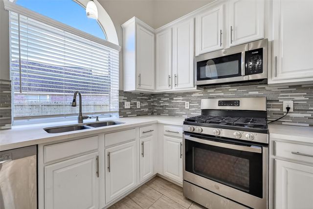 17711 Shelby Oaks Circle, Richmond, TX 77407