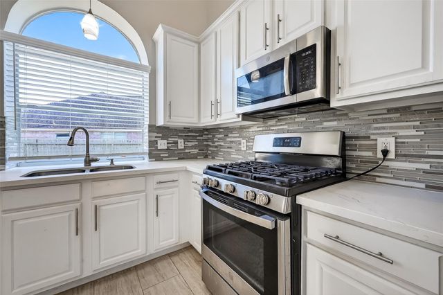 17711 Shelby Oaks Circle, Richmond, TX 77407