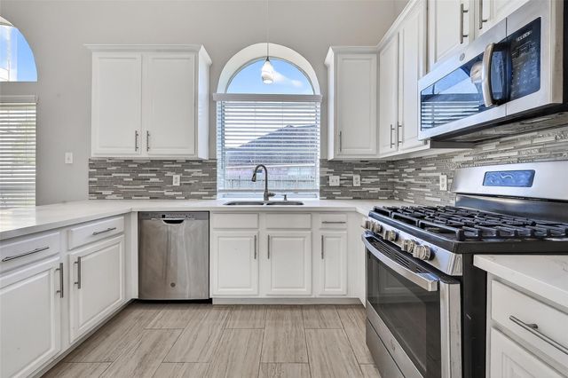 17711 Shelby Oaks Circle, Richmond, TX 77407