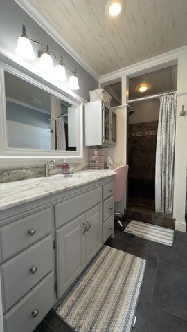 1178 E 418th Road, Bolivar, MO 65613