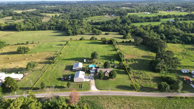 1178 E 418th Road, Bolivar, MO 65613
