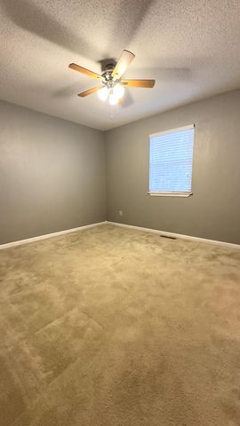 1178 E 418th Road, Bolivar, MO 65613