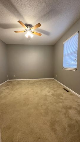 1178 E 418th Road, Bolivar, MO 65613