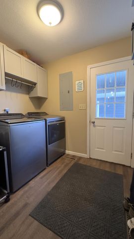 1178 E 418th Road, Bolivar, MO 65613