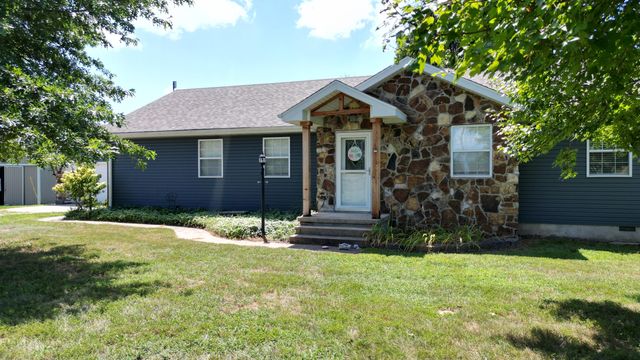 1178 E 418th Road, Bolivar, MO 65613