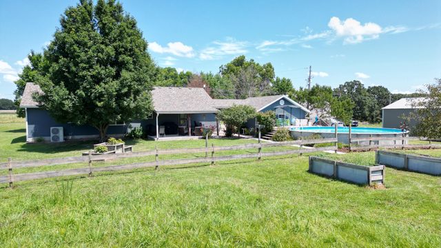 1178 E 418th Road, Bolivar, MO 65613