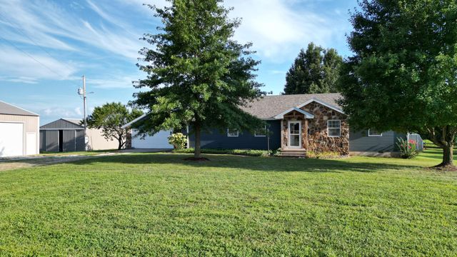 1178 E 418th Road, Bolivar, MO 65613