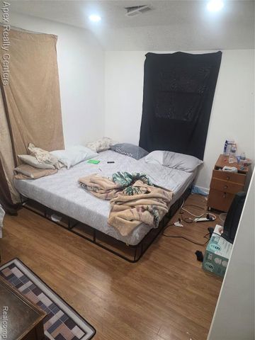 6165 Nightingale Street, Dearborn Heights, MI 48127