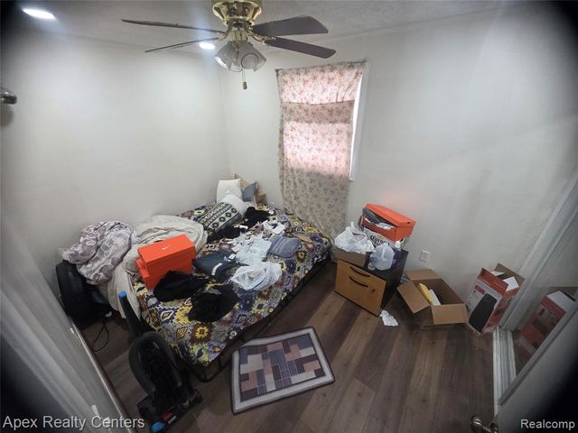 6165 Nightingale Street, Dearborn Heights, MI 48127