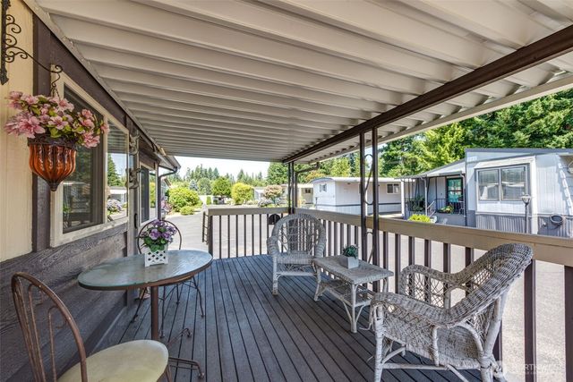 11622 Silver Lake Rd #90, Everett, WA 98208
