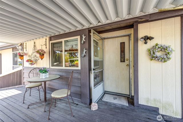 11622 Silver Lake Rd #90, Everett, WA 98208