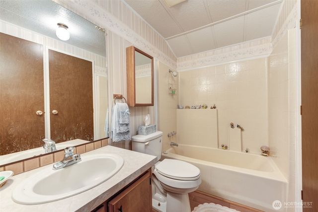 11622 Silver Lake Rd #90, Everett, WA 98208