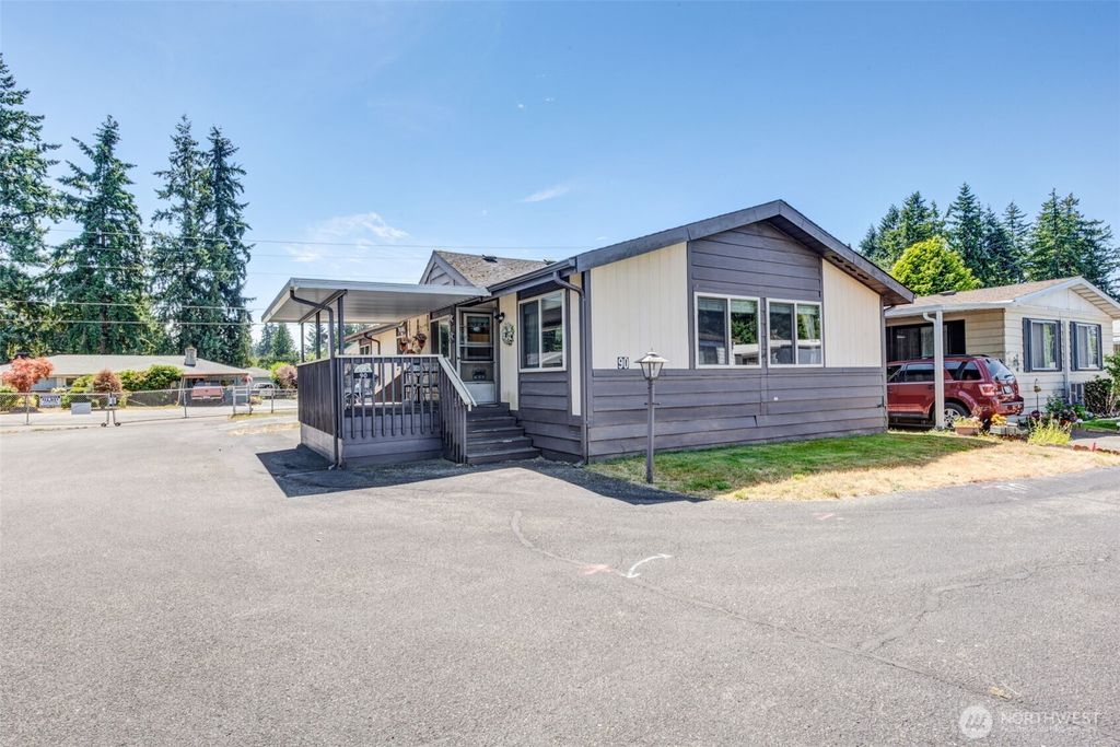 11622 Silver Lake Rd #90, Everett, WA 98208