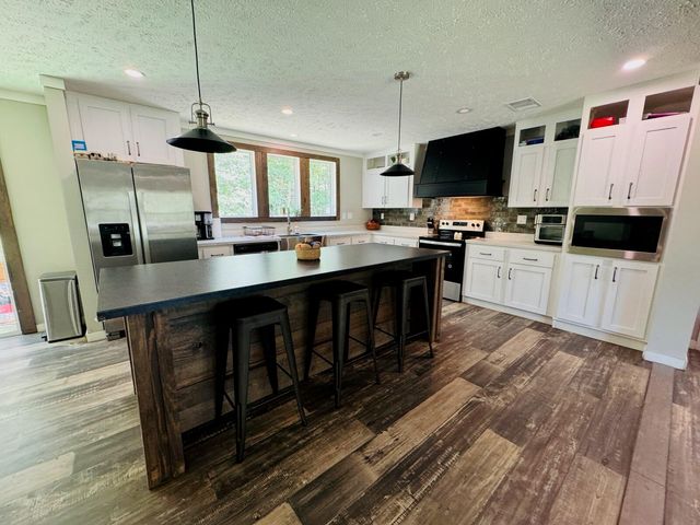 661 Woodrow Road, Estill, SC 29918