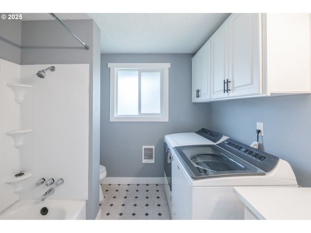 3365 Glendale Ave Ne, Salem, OR 97301