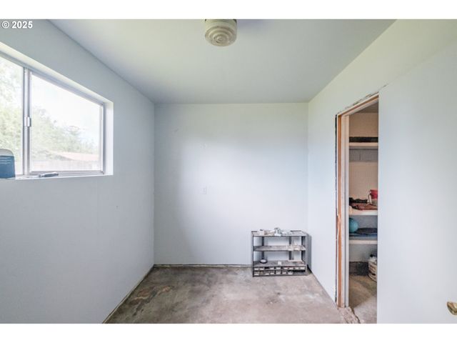3365 Glendale Ave Ne, Salem, OR 97301