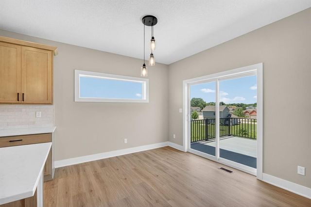2950 Lake Hill Drive, Des Moines, IA 50320
