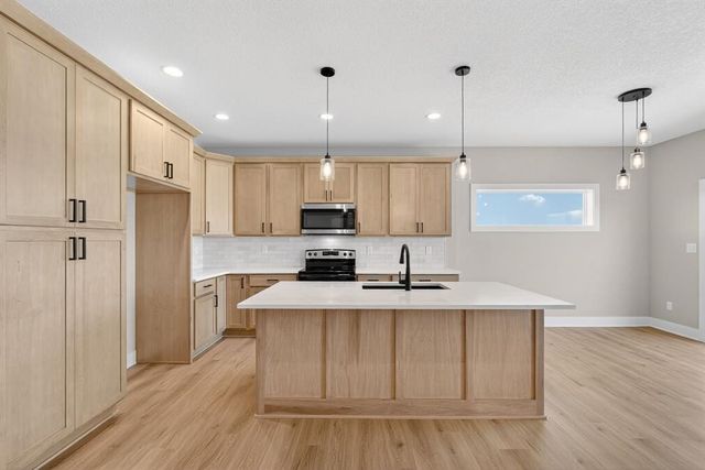 2950 Lake Hill Drive, Des Moines, IA 50320