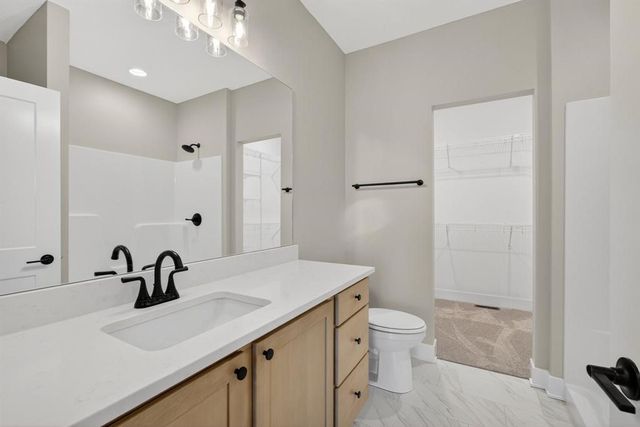 2950 Lake Hill Drive, Des Moines, IA 50320