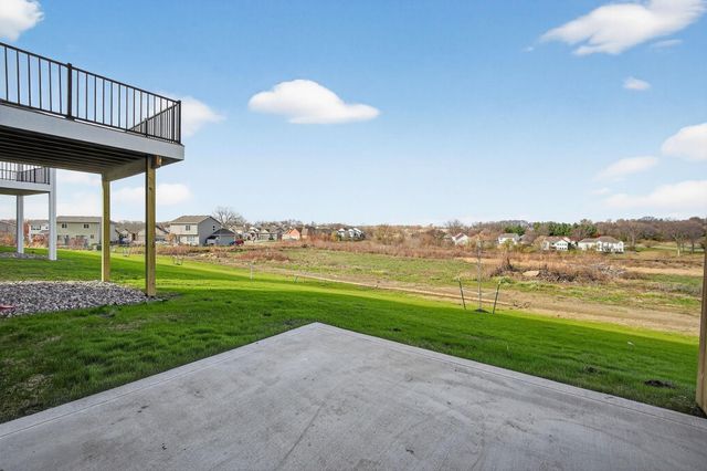 2950 Lake Hill Drive, Des Moines, IA 50320
