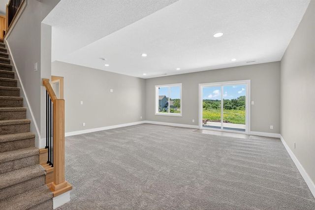 2950 Lake Hill Drive, Des Moines, IA 50320