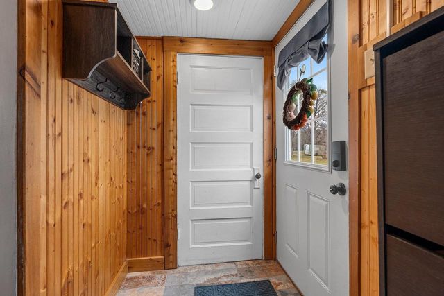 N9003 LAKESHORE DRIVE, Van Dyne, WI 54979